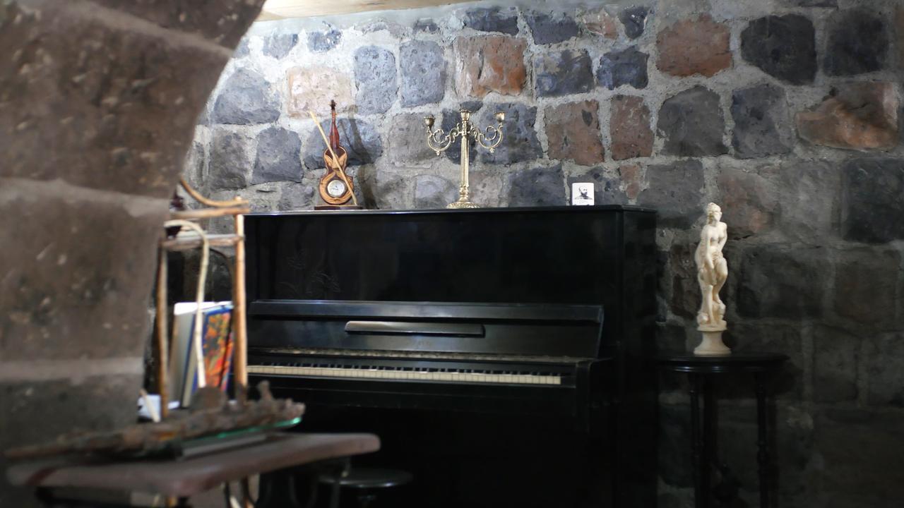 ギュムリ Hye Aspet Հայ Ասպետ Bed & Breakfast エクステリア 写真